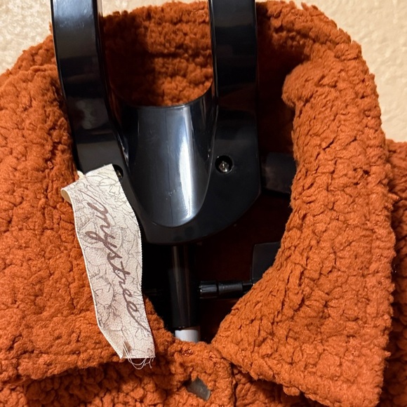 Mystree Teddy Fleece Jacket in Warm Rust - Picture 2 of 9